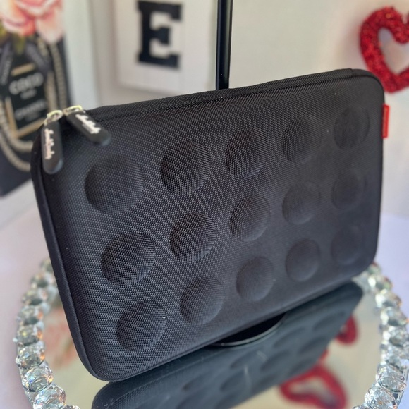 Hard Candy Cases Bubble Sleeve Case for Apple iPad 4, iPad 3, iPad 2 - Picture 3 of 8